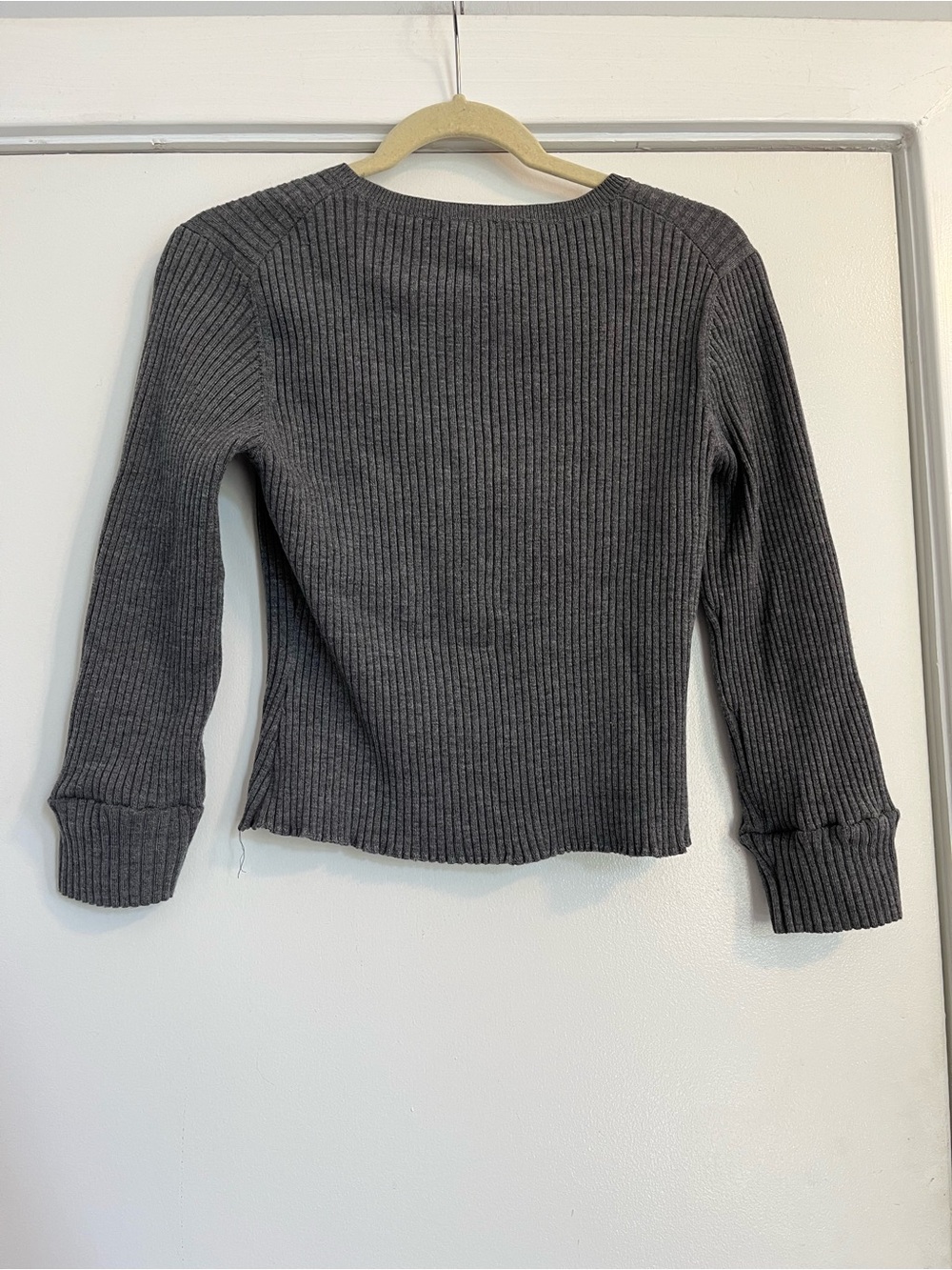Theory Gray Ribbed Crewneck Sweater women’s size large fitted stretch crop - Picture 3 of 3